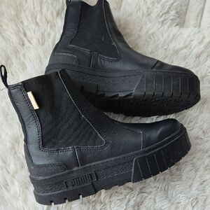 PUMA Mayze Platform Chelsea Boot Sneaker Womens 7